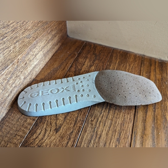 GEOX respira Velcro leather runners gray & red  US size 7 EU 41 - Picture 12 of 14